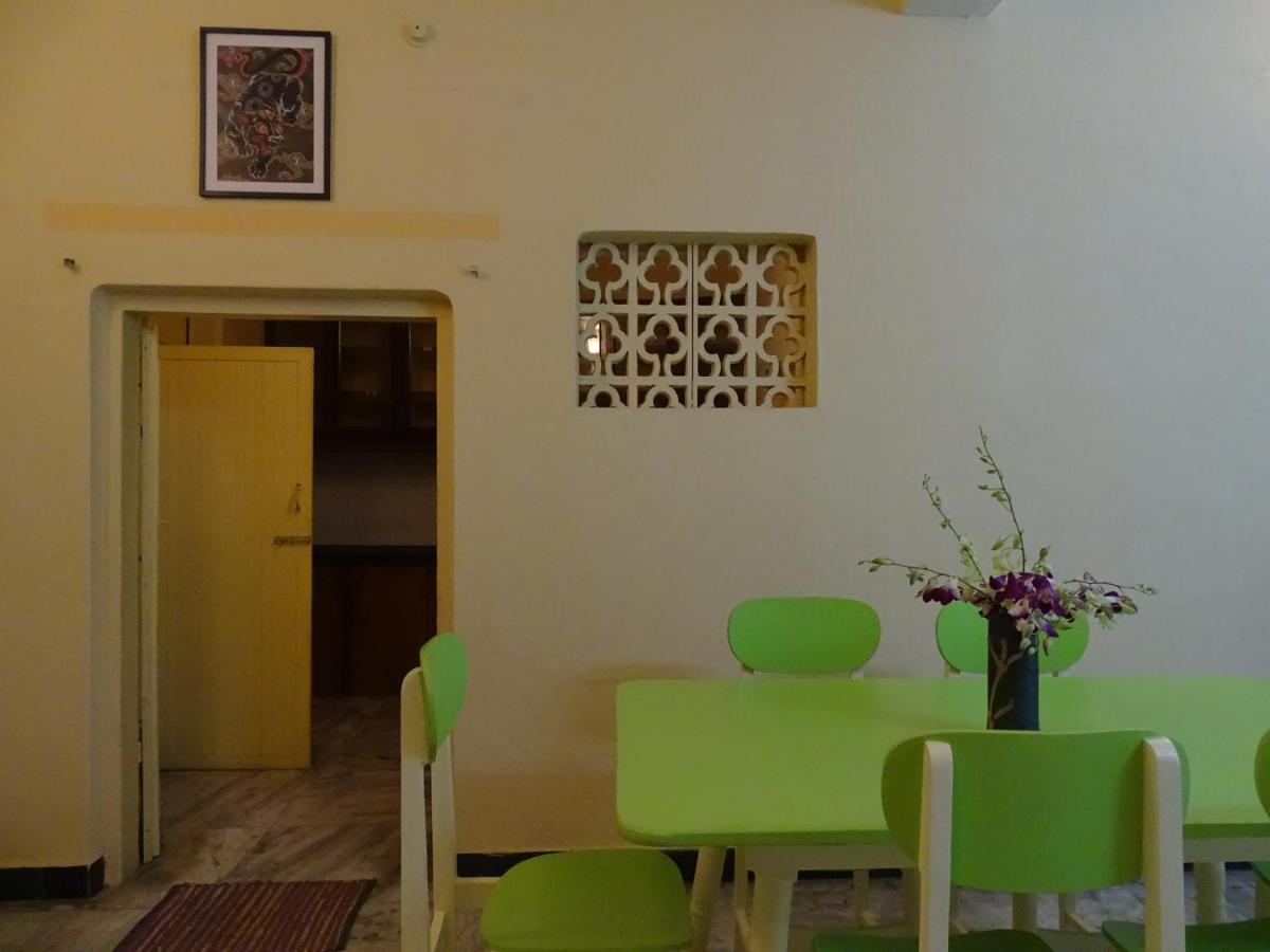 รูทาร์ด พอนดิเชอรี Hostel ปอนดิเชอรี ภายนอก รูปภาพ