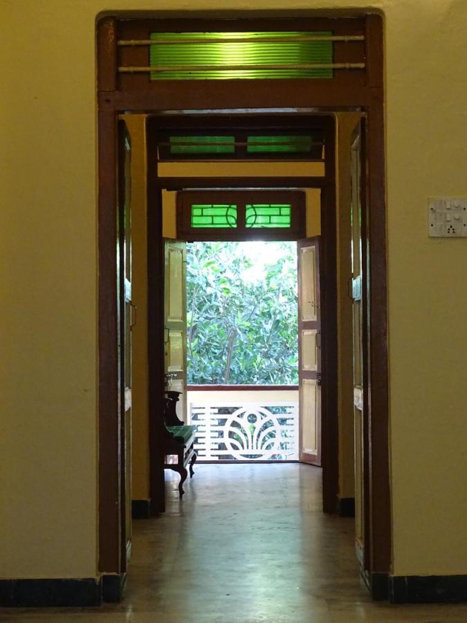 รูทาร์ด พอนดิเชอรี Hostel ปอนดิเชอรี ภายนอก รูปภาพ