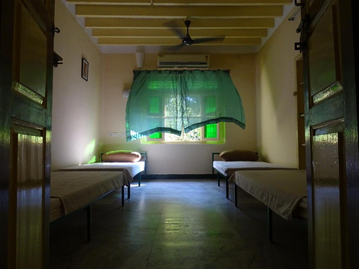 รูทาร์ด พอนดิเชอรี Hostel ปอนดิเชอรี ภายนอก รูปภาพ